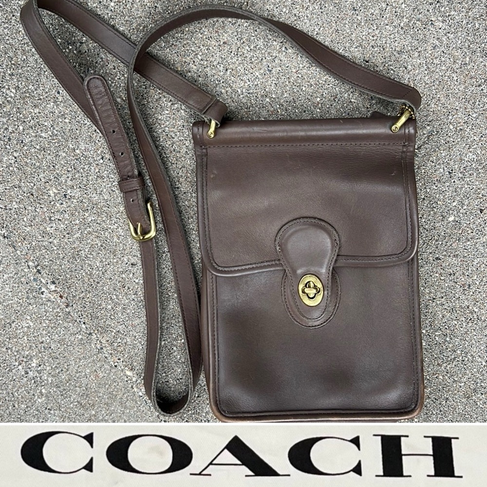 👜1995 Vintage Taupe/Brown Coach Murphy Bag #9930